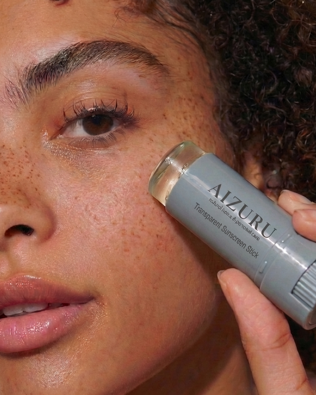 Transparent Sunscreen Stick SPF 25 | AIZURU.COM